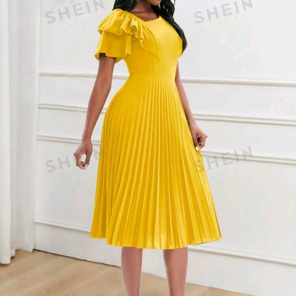 Dress - Picture 4 of 4